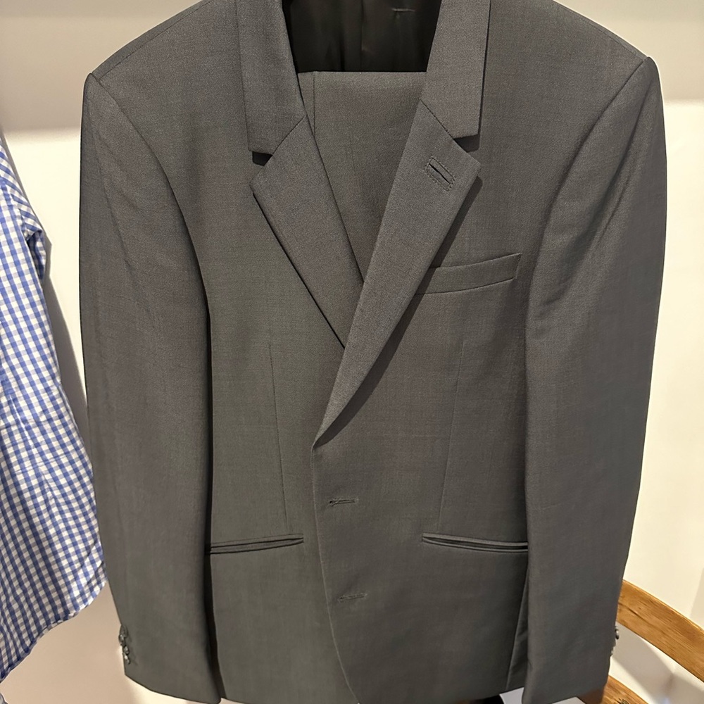 Tiger of Sweden Nedvin Suit in medium grey size 48